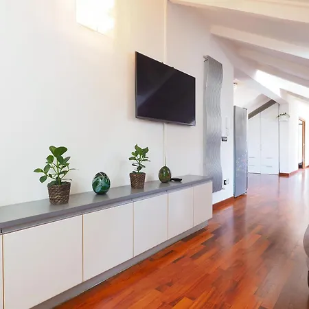 Primopiano - Savona C * Milano